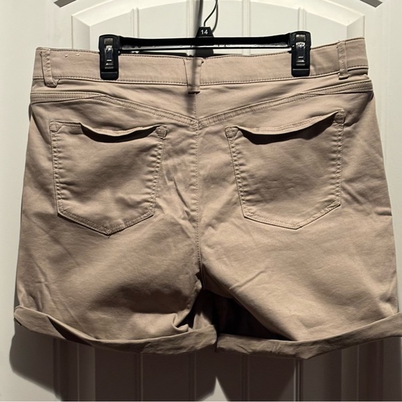 Wit & Wisdom size 18 shorts - Picture 2 of 4